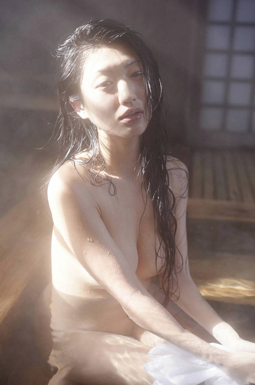 [WPB-net]  No.155 壇蜜 スペシャル写真集 蜜の湯」帰郷